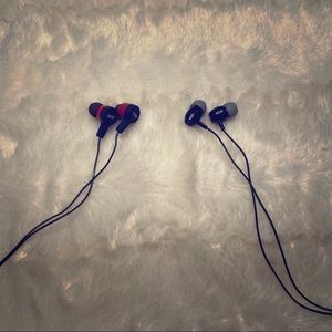 FREE WITH BUNDLE OF 3 OR MORE